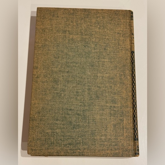 Vintage 1934 The Dana Girls - The Secret at Lone Tree Cottage by Carolyn Keene - Picture 12 of 14